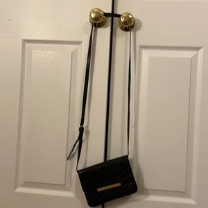 Tahari bag